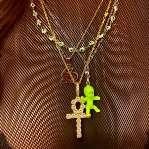 💚Neon green mini baby necklace🍭✨👶🏼🍬🍼🧸💚